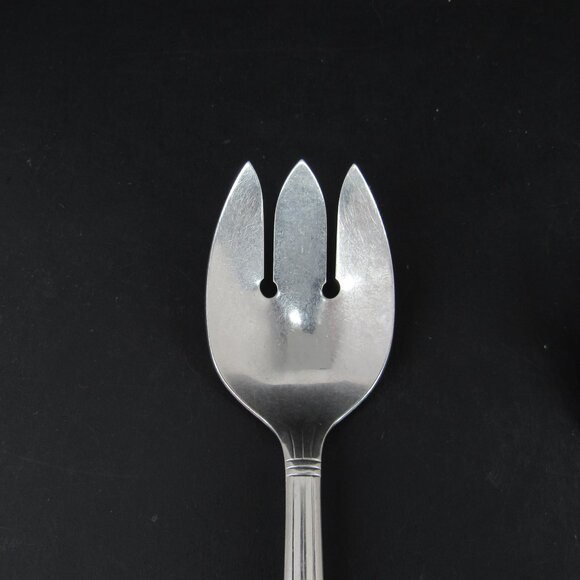 Stainless Serving Forks 5 Petal Flower 3 Leaves and 3 Dots Design Set of 2 - Picture 2 of 7